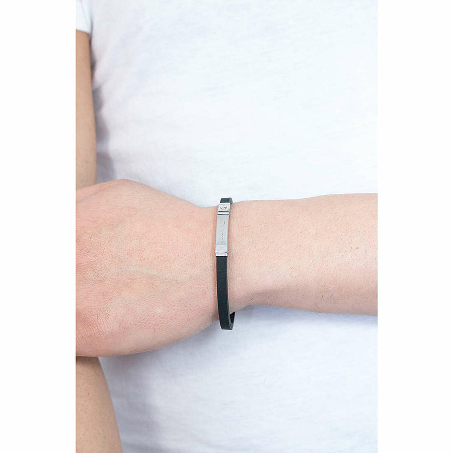 V5H27DA67E62BF124F2164C83E8C5E1DFC7R3101625P3