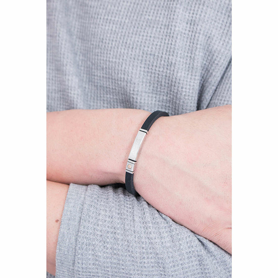 V5HC37ED5DA61528426E3D3BBEEF9530C44R3101461P3