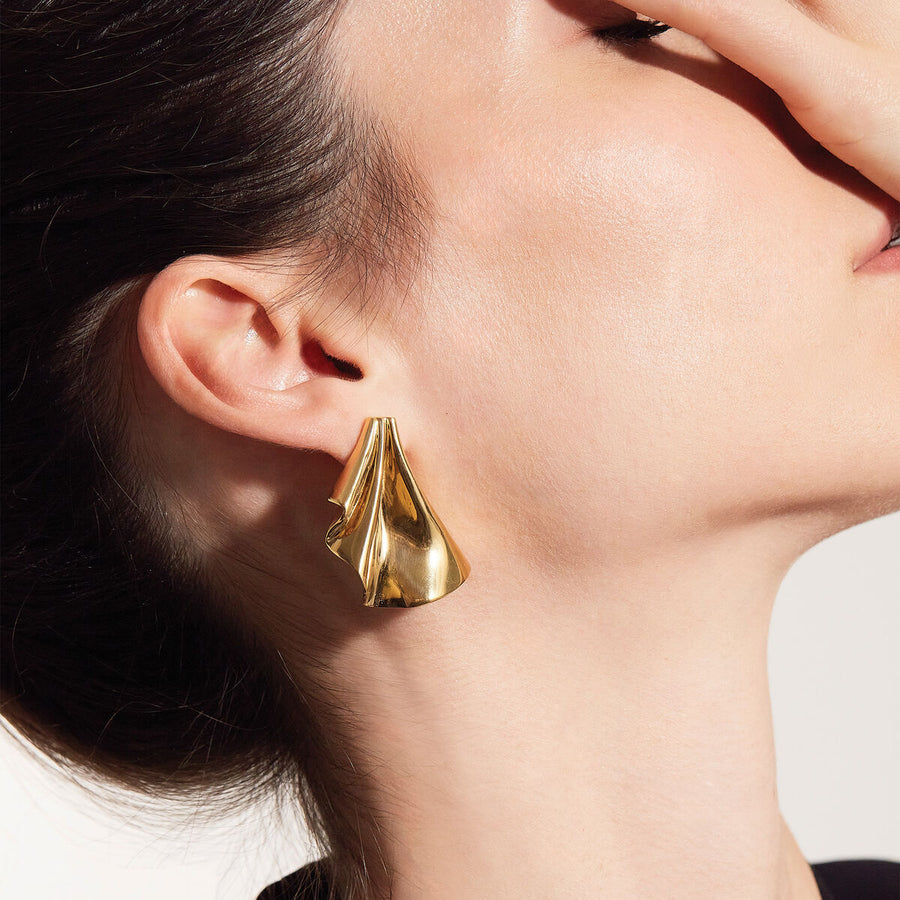 V4H308ED18B27CB749CF5C22CD5109FB433R5052640P2