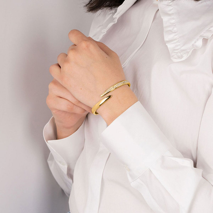 V5H3099040B6AEE741B0EEF240BFBFFE5E7R3659637P2